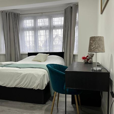 Starlet Property Wanstead Екстериор снимка