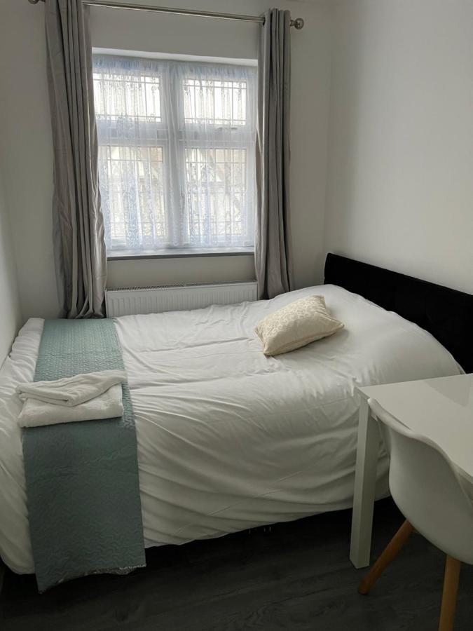 Starlet Property Wanstead Екстериор снимка