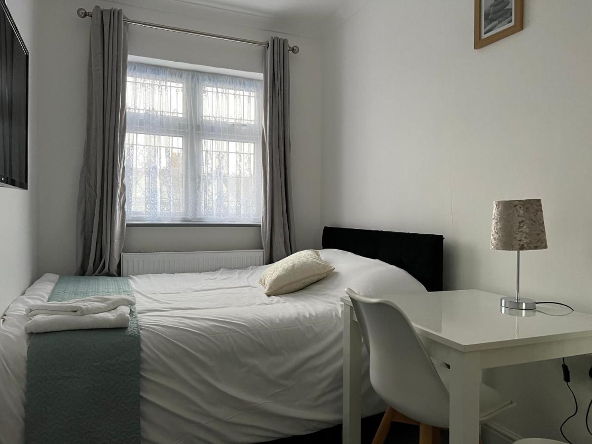 Starlet Property Wanstead Екстериор снимка
