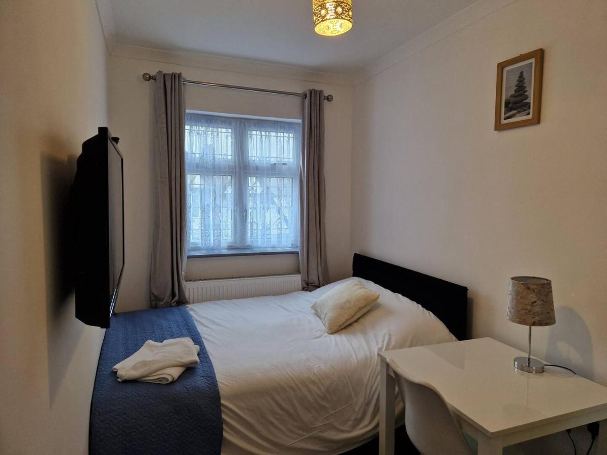Starlet Property Wanstead Екстериор снимка