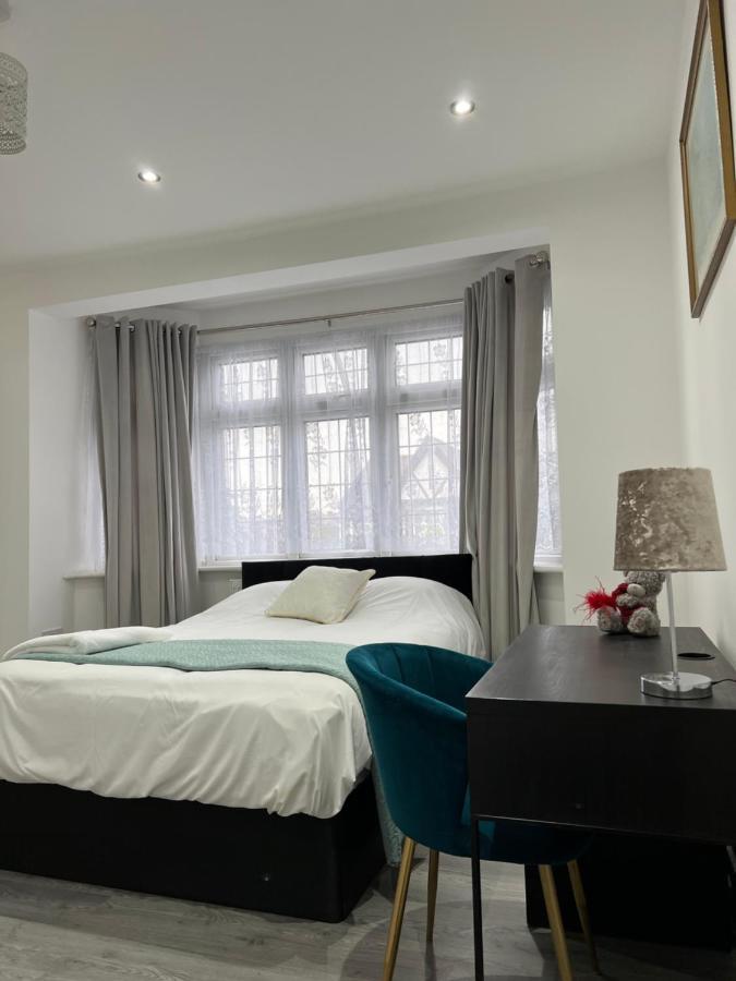 Starlet Property Wanstead Екстериор снимка