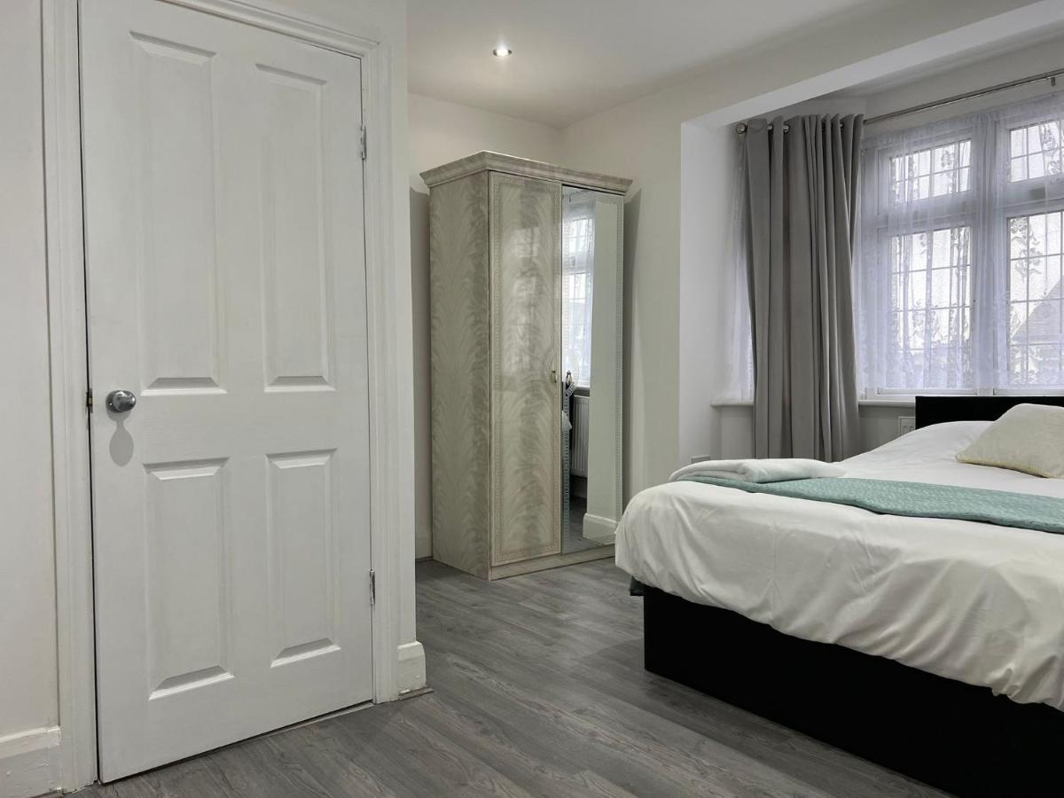 Starlet Property Wanstead Екстериор снимка