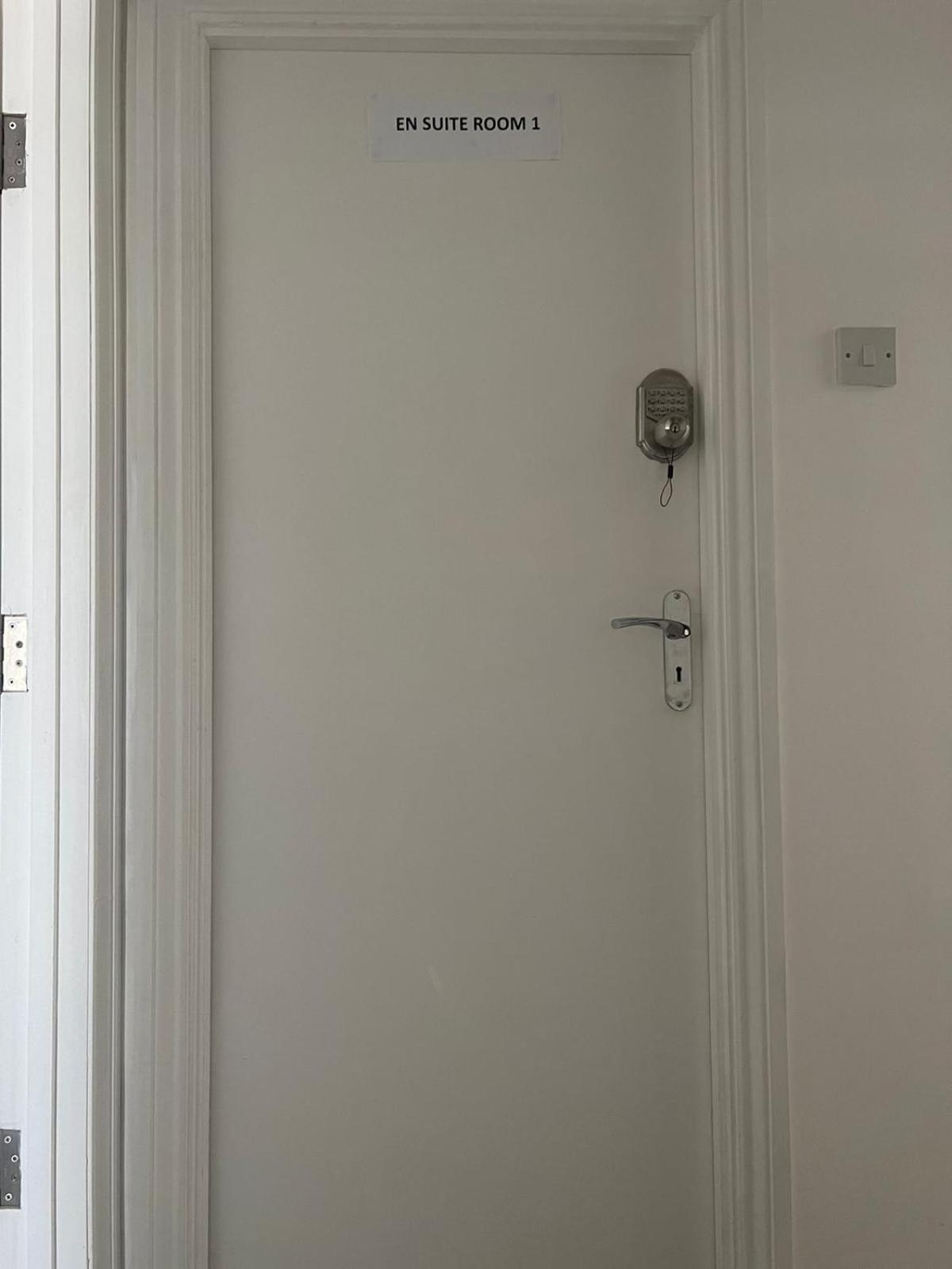 Starlet Property Wanstead Екстериор снимка