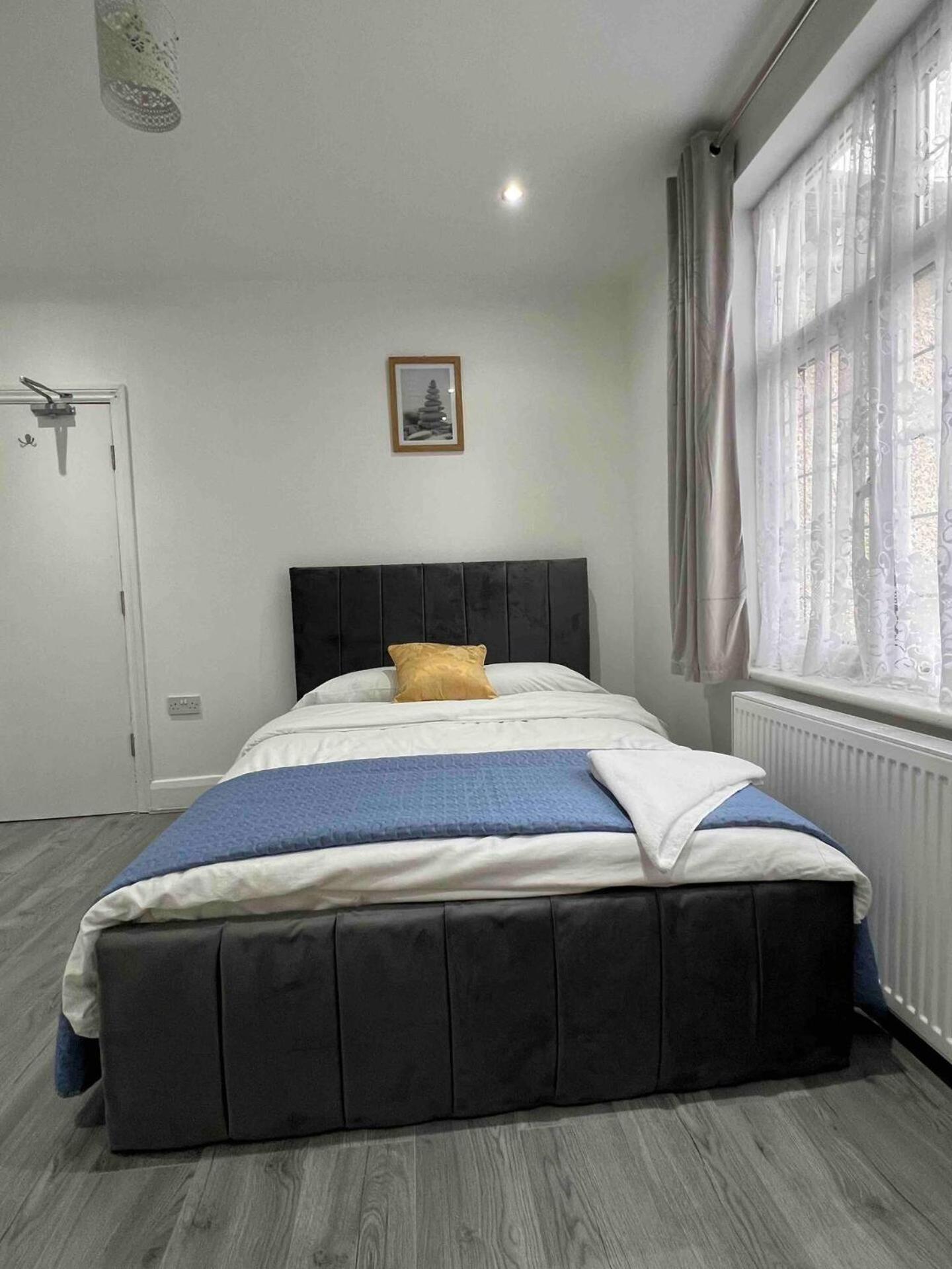 Starlet Property Wanstead Екстериор снимка