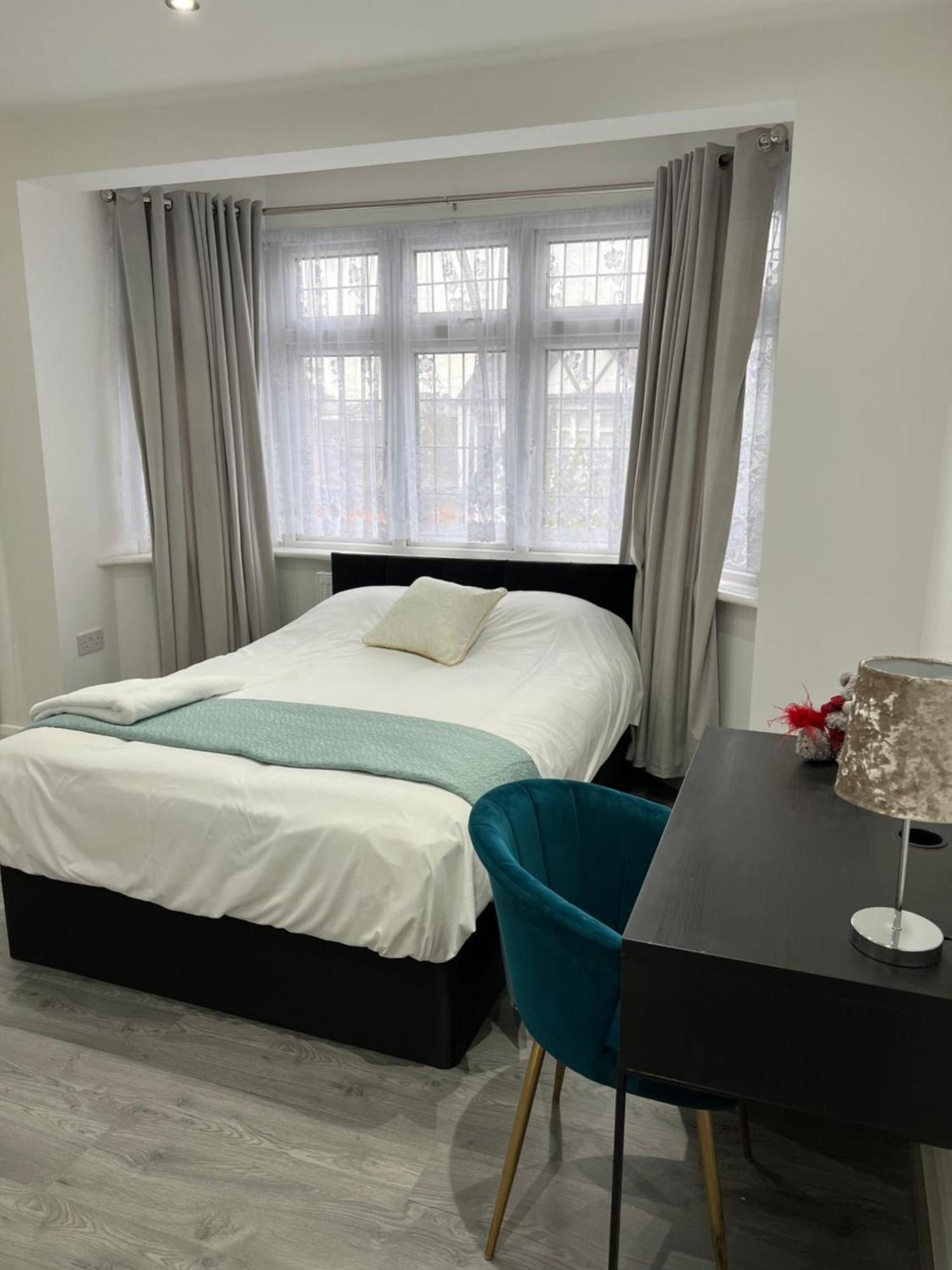 Starlet Property Wanstead Екстериор снимка